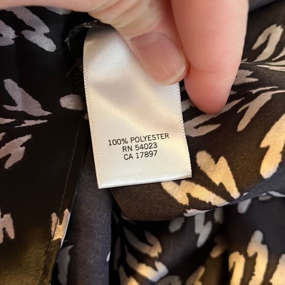 Banana Republic XS sleeveless black and gray  blouse 2052) - Picture 5 of 5